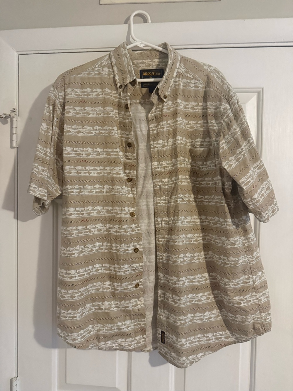 Vintage Woolrich Short-Sleeve Beige Patterned Button-Up Shirt